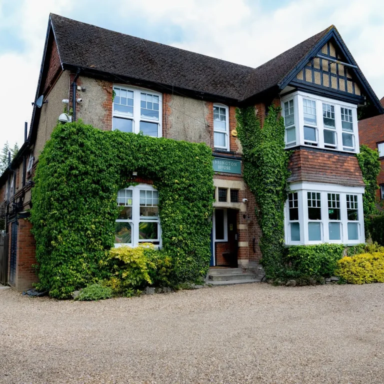 abbington-house-front