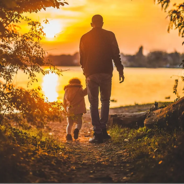 alcoholic-father-in-recovery-with-child